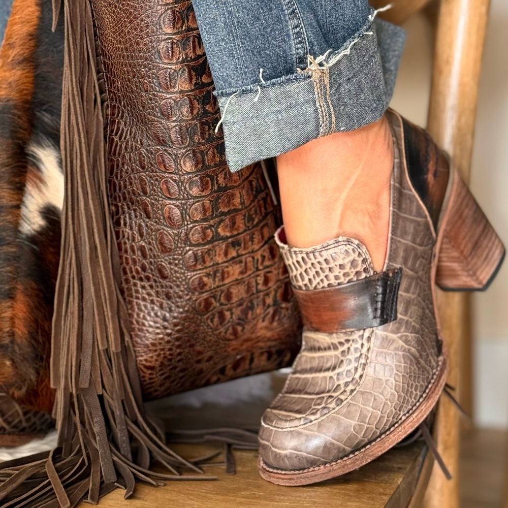 Freebird by Steven Brown Crock  Heeled Shoes Loafers